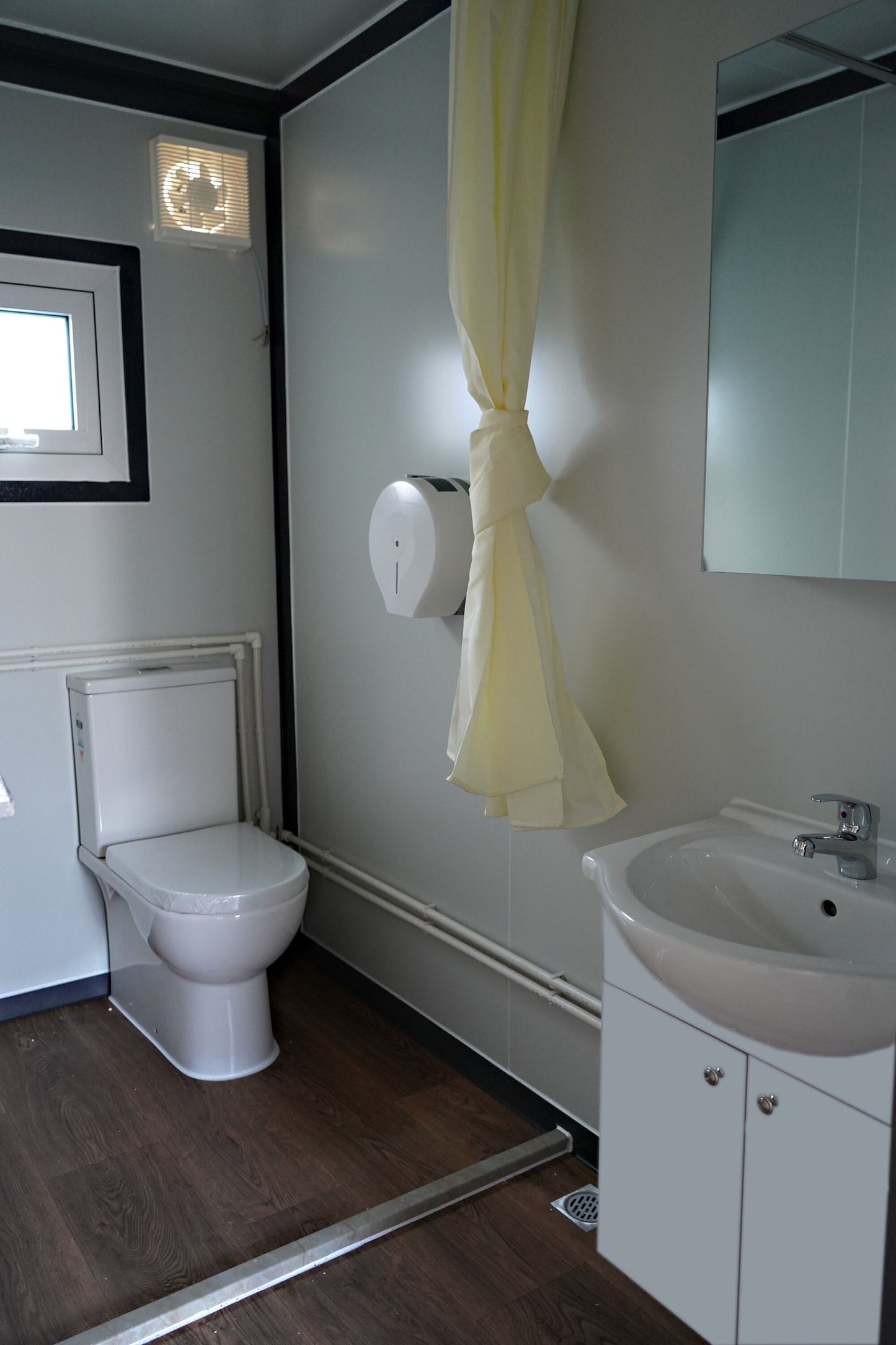 Bastone Mobile Expandable Prefab House 19ft x 20ft - Furniture image 15