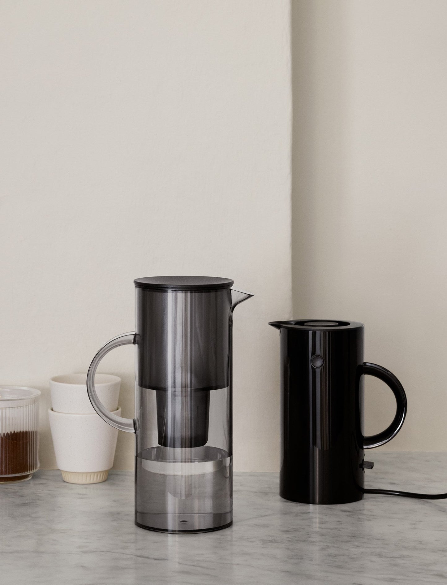 EM77 water filter jug 67.6 oz - Kitchen & Dining image 5