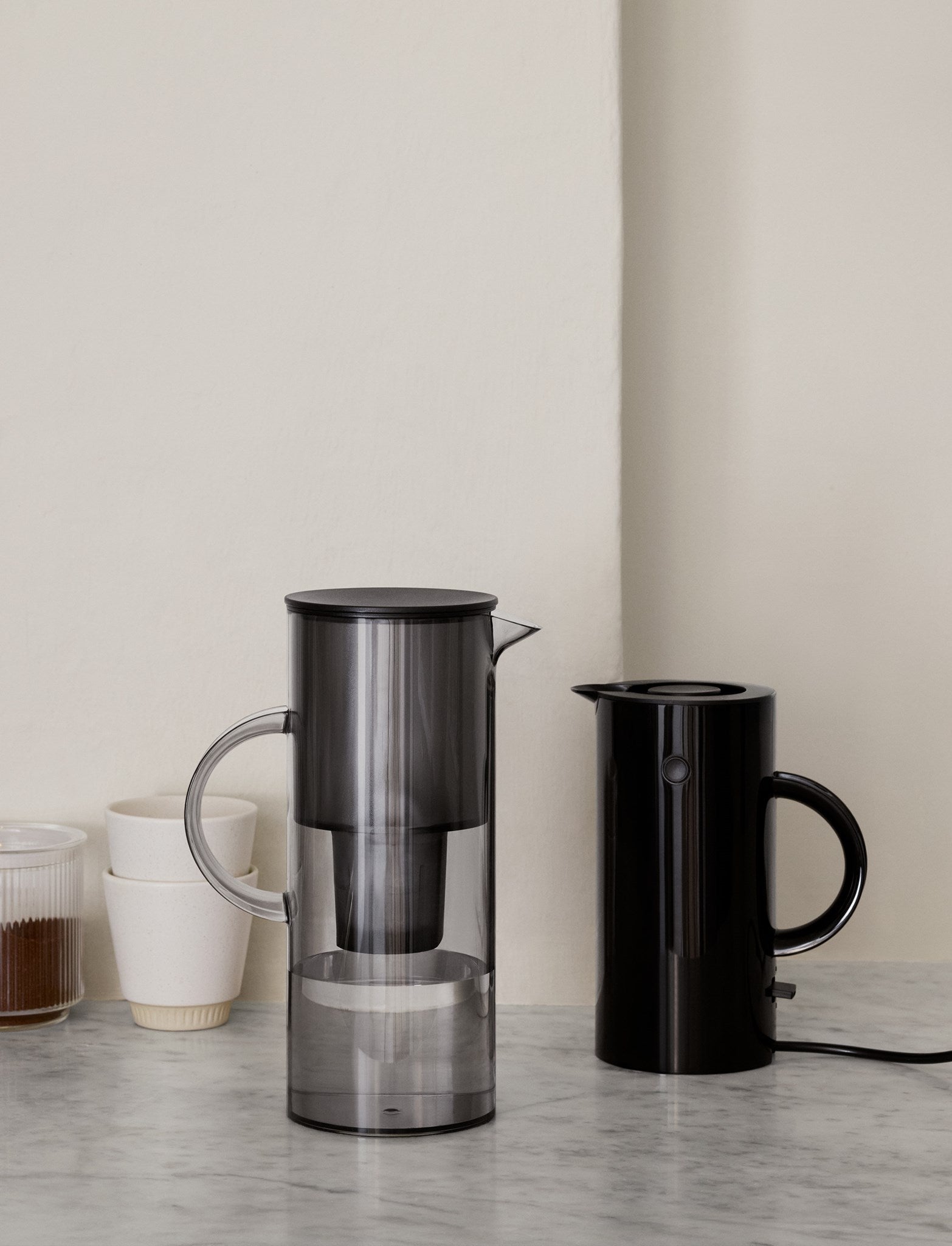 EM77 water filter jug 67.6 oz - Kitchen & Dining image 5