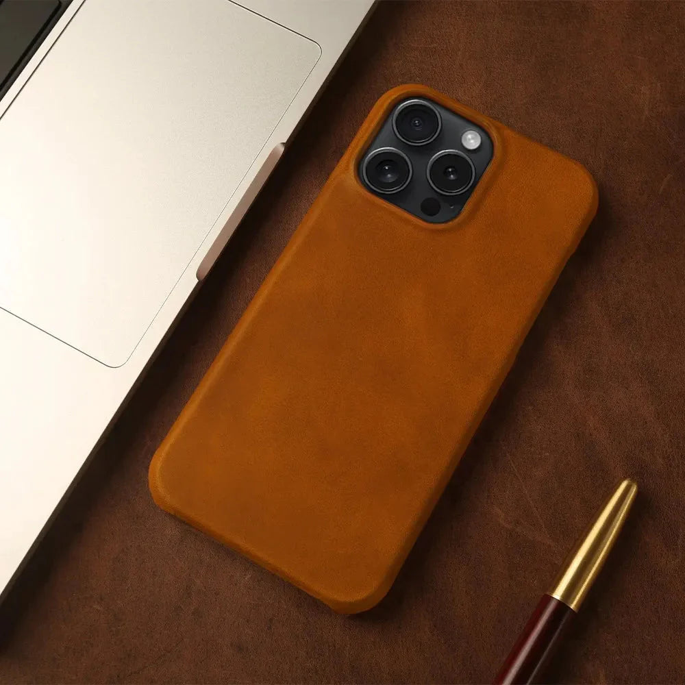 Crazy Horse Leather MagSafe iPhone Case - Gadgets image 2