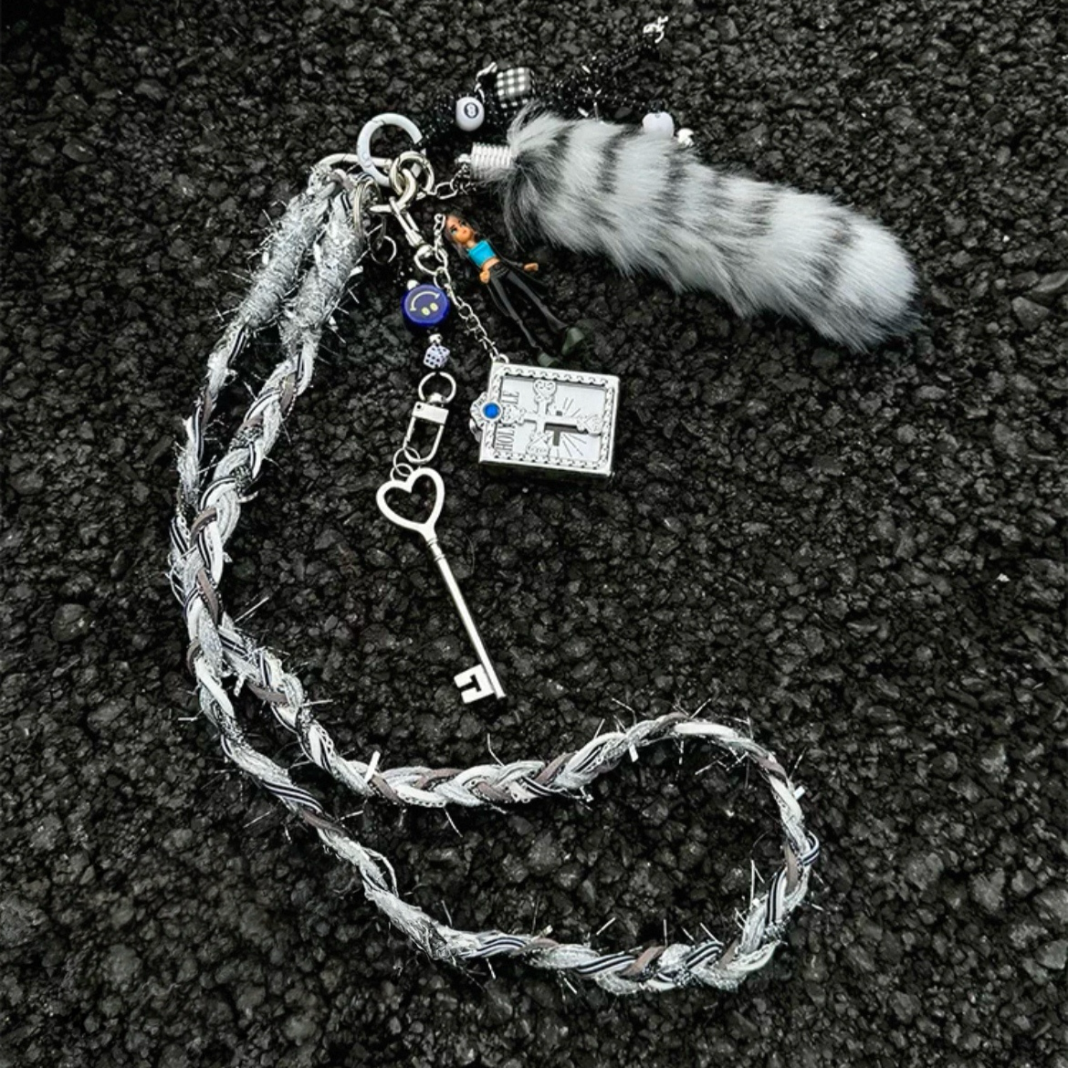 Key to Nowhere Charm - Kitchen & Dining image 3