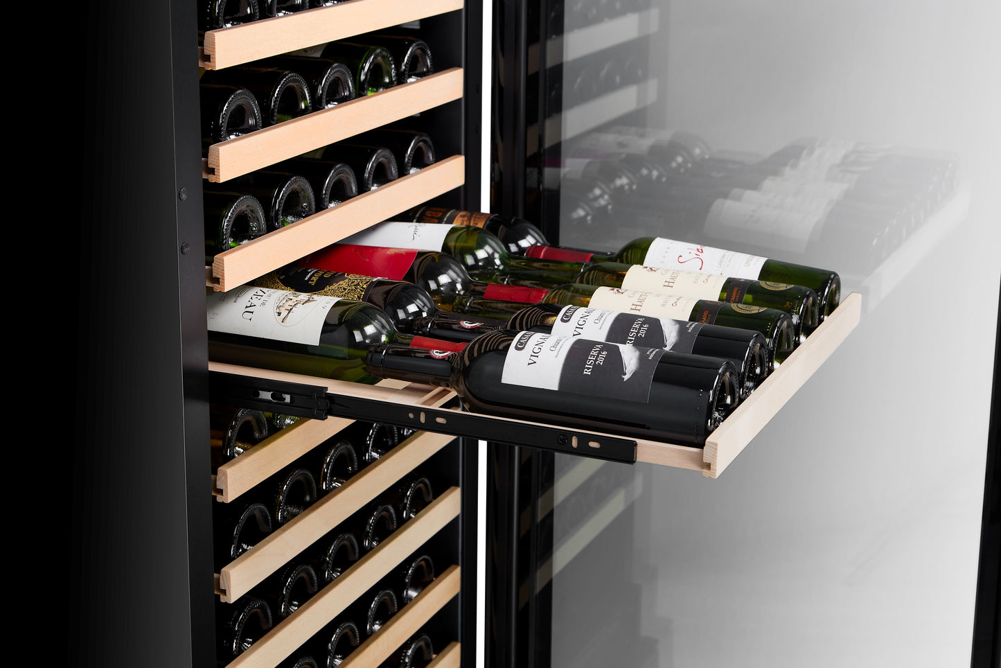 Vantaggio V164 Single Zone Wine Cabinet - Accessories image 9