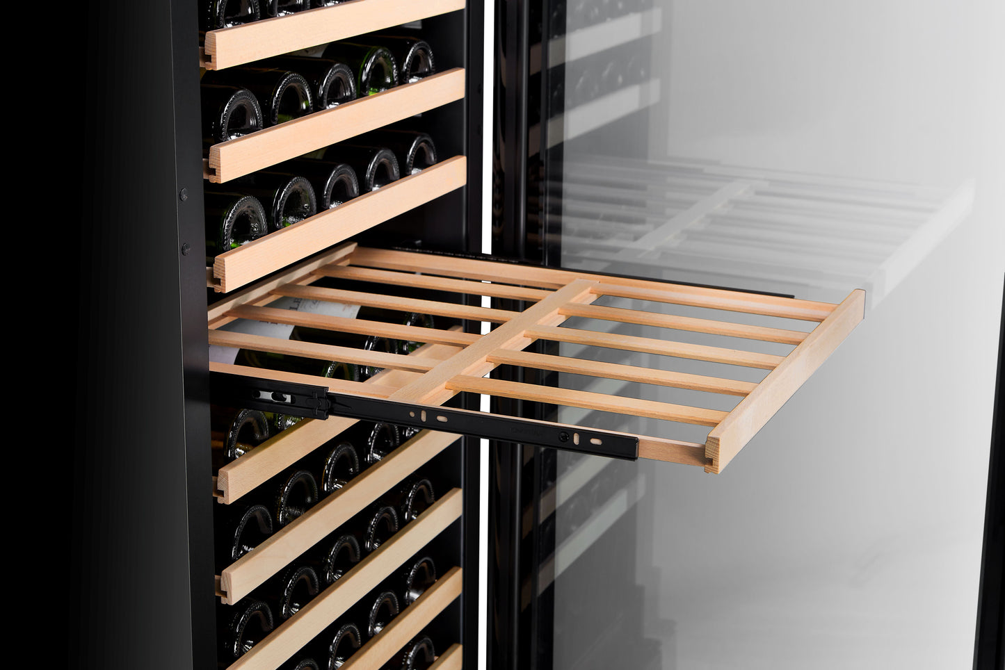 Vantaggio V164 Single Zone Wine Cabinet - Accessories image 10