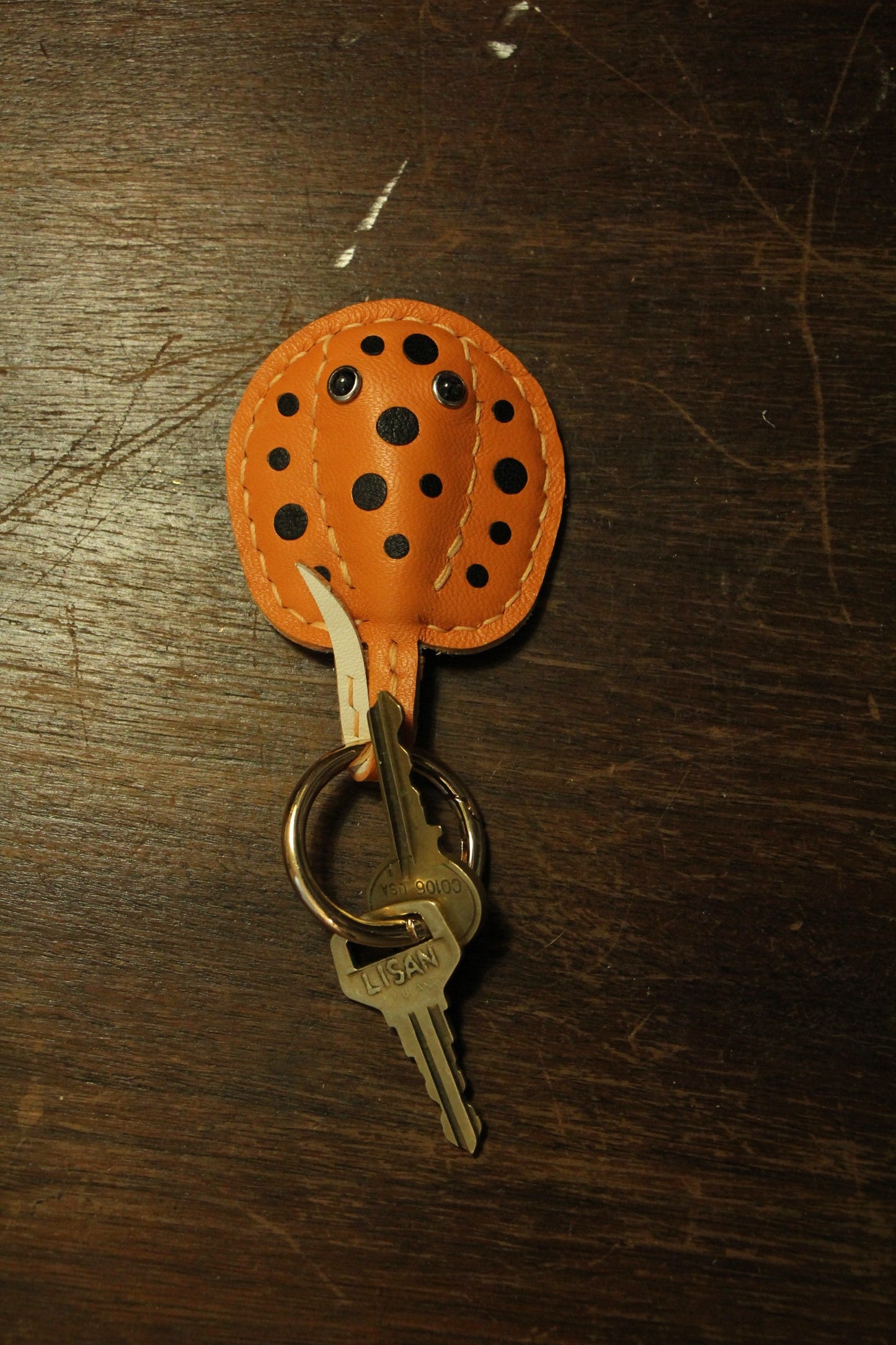 Handmade "Sea Pancake" Stingray Airtag Holder /Magnetic Keychain | Made-to-order 4 to 6 weeks lead time to ship from Canada - Accessories image 9