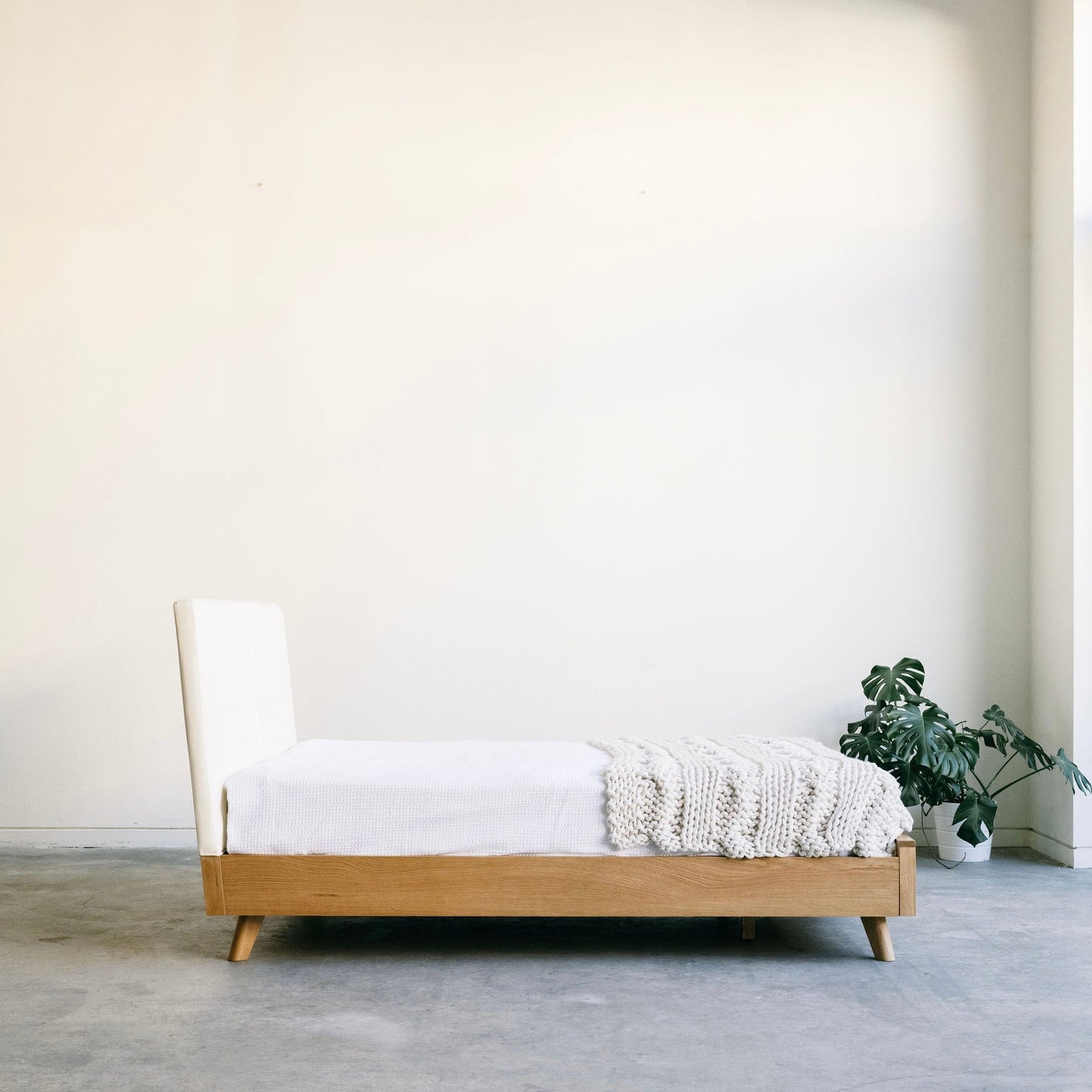 Mattia - Leather White Oak Bed - Furniture image 6