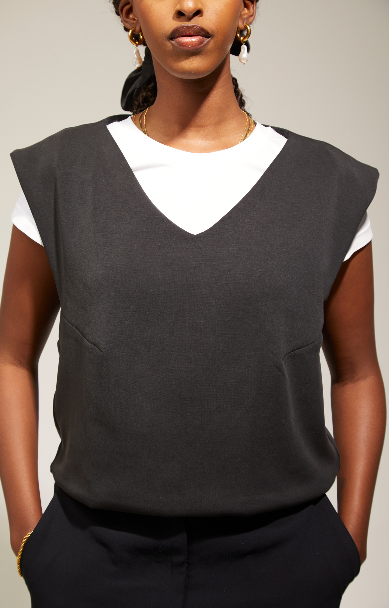 V-neck Vest - Apparel image 4
