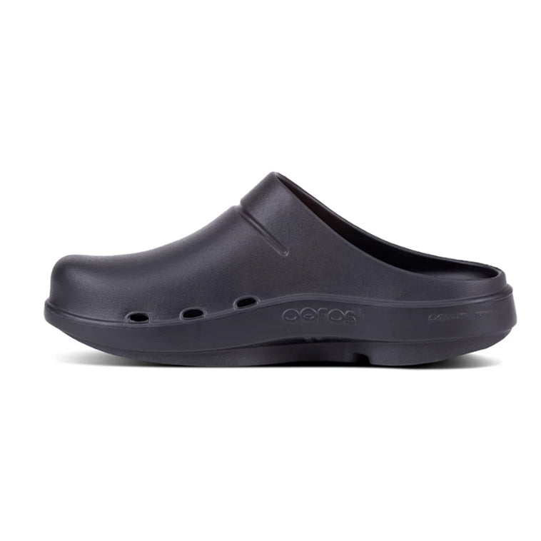 OOFOS OOcloog Clog Unisex Sandal- 1200 Black - Shoes image 3