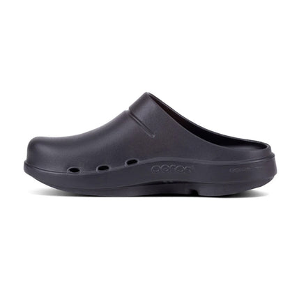 OOFOS OOcloog Clog Unisex Sandal- 1200 Black - Shoes image 3