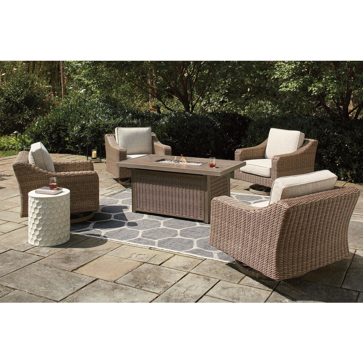 Beachcroft 5 Piece Outdoor Seating - Furniture image 9