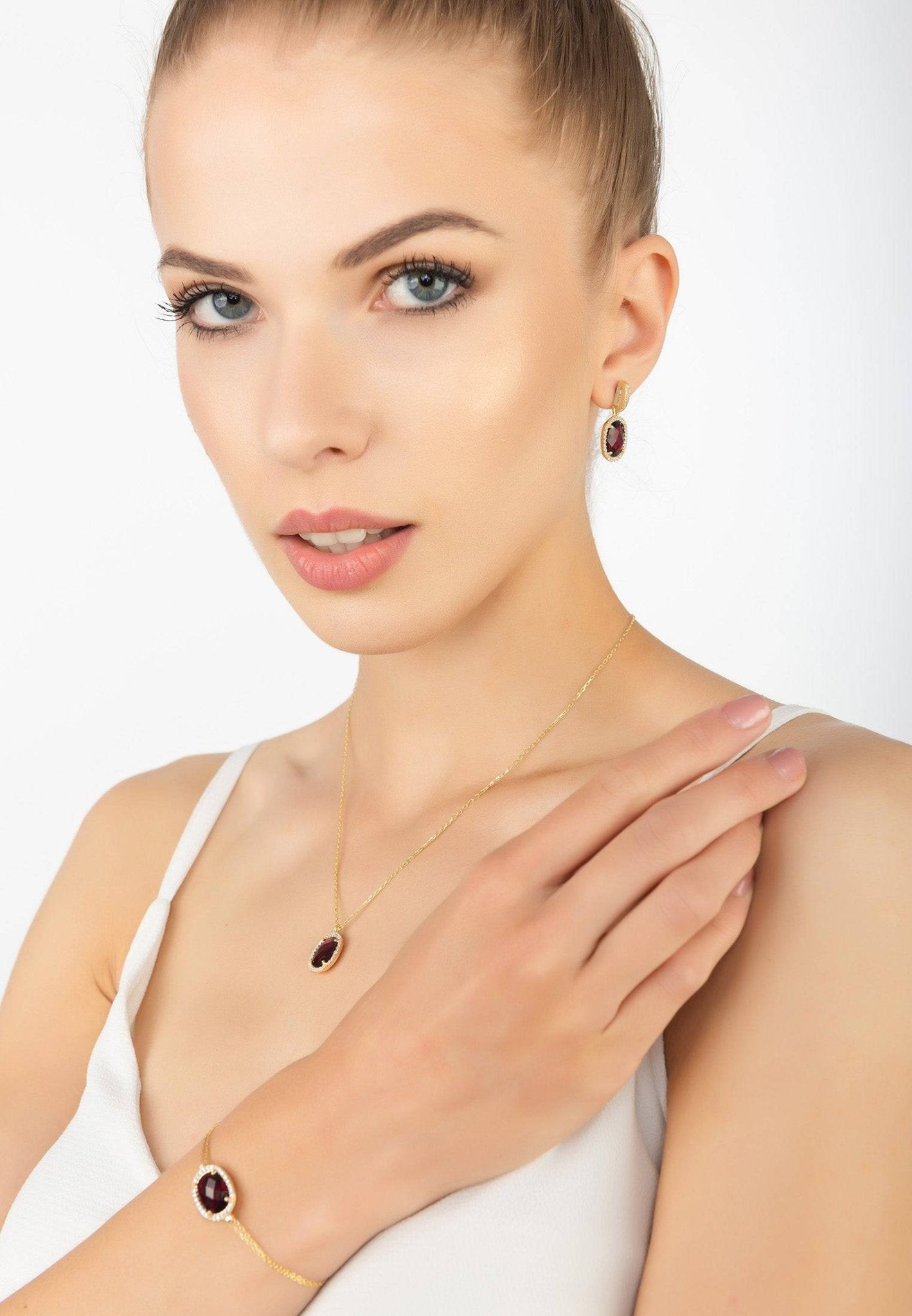 Beatrice Oval Gemstone Pendant Necklace Gold Garnet - Jewelry image 3