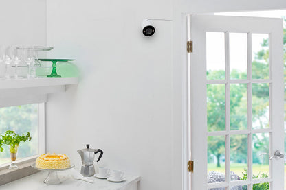 Lorex 2K Spotlight Indoor/Outdoor Wi-Fi Security Camera (32GB, Cloud-Enabled) - Open Box - Misc image 6