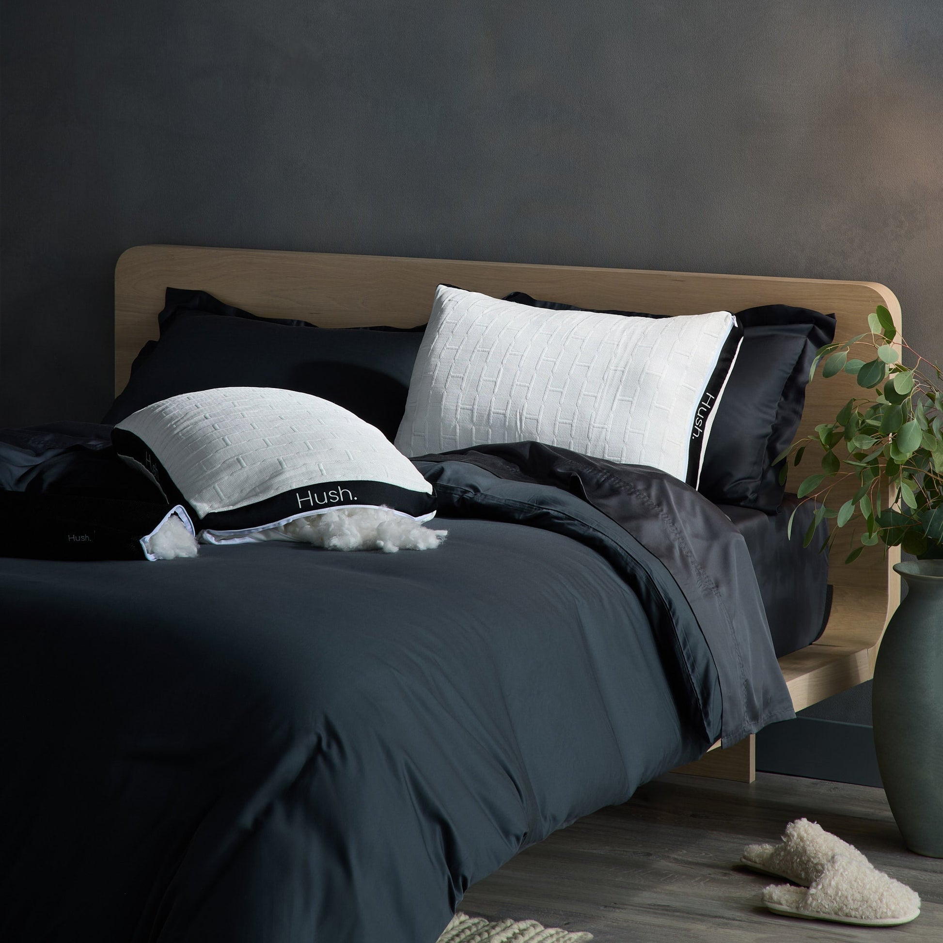 Hybrid Adjustable Cooling Pillow - Bedding image 2