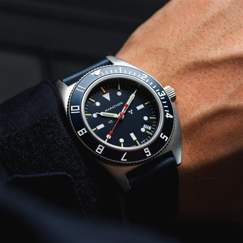 41mm Blue Steel Navigator w/Date (SSNAV-D) on Blue 3-Piece Rubber Strap Kit - Misc image 6