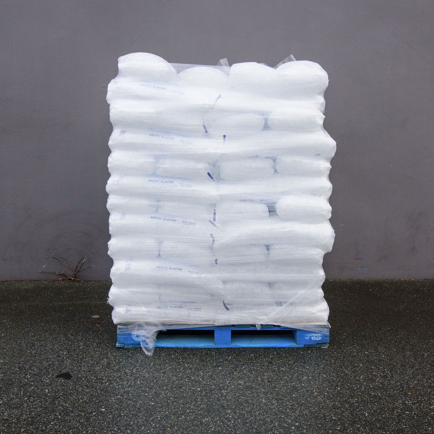 Premium Bagged Ice  - 1 pallet (63 x 26.4 lb bags) 1,636.8 lbs - Misc image 1