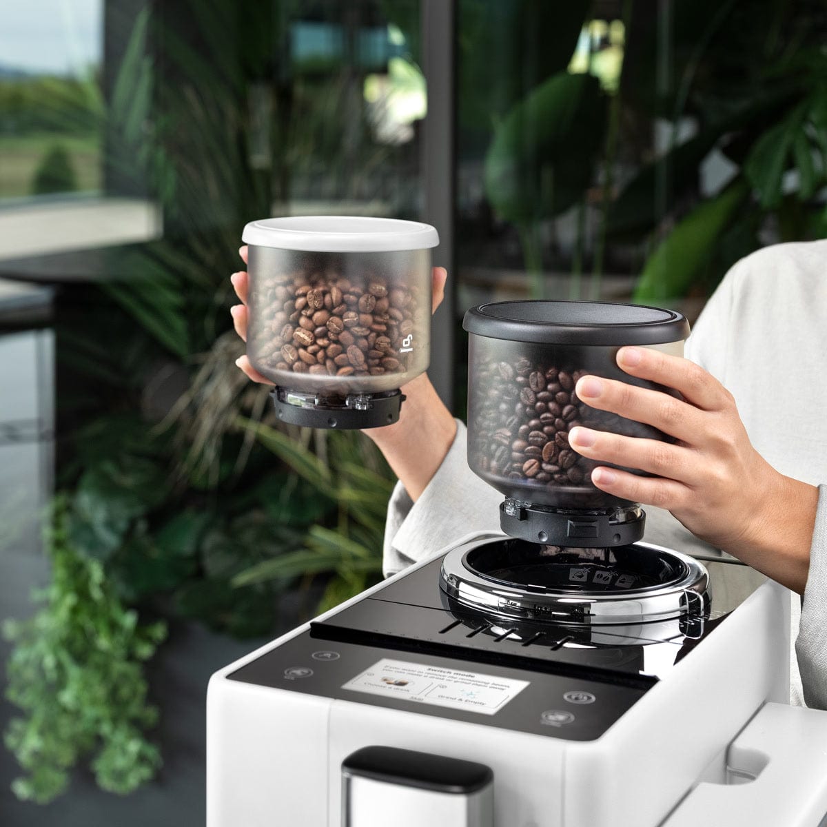 DeLonghi Rivelia Super Automatic Espresso Machine EXAM44055W (Arctic White) - Misc image 9