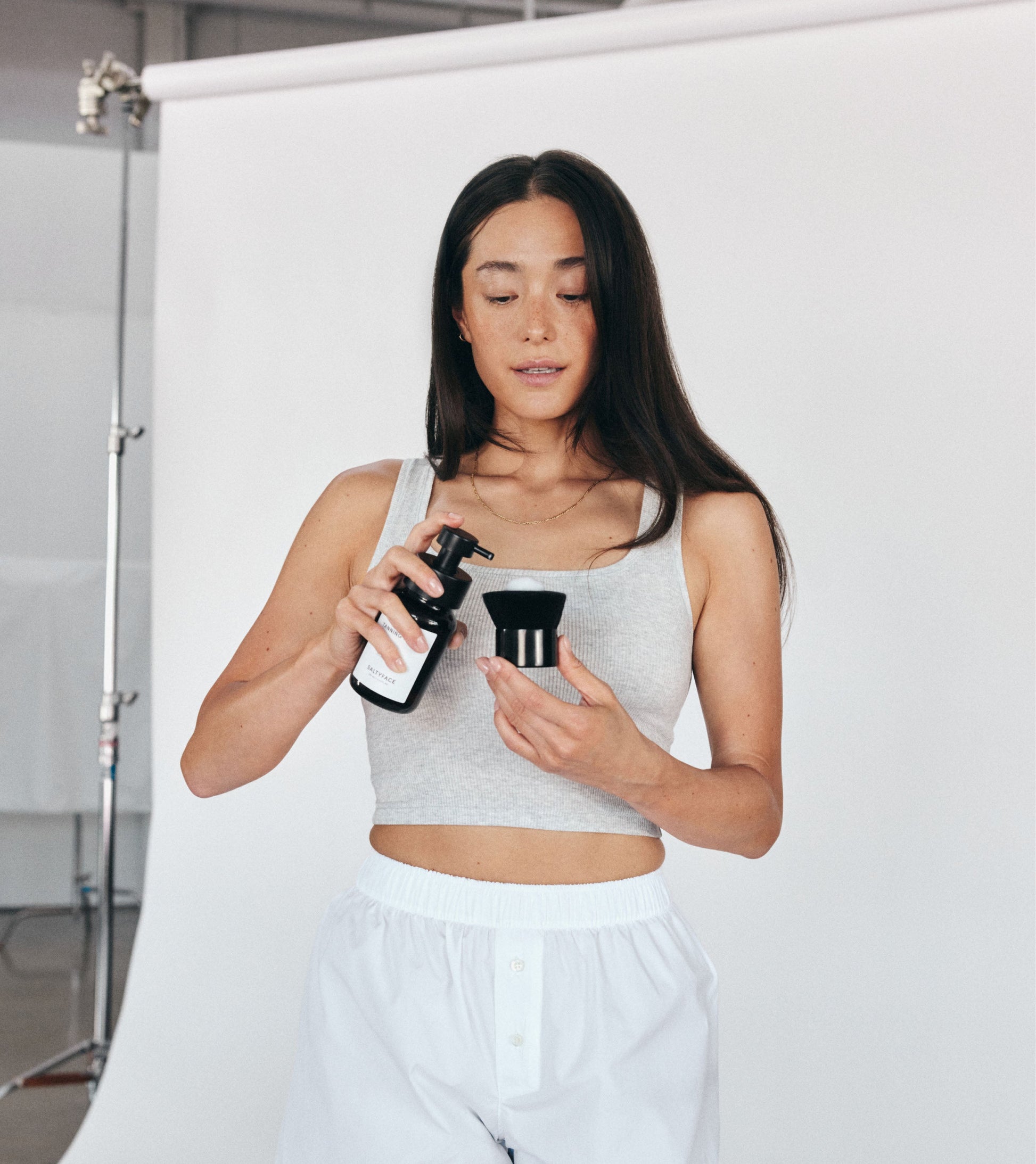 Tanning Foam - Misc image 2