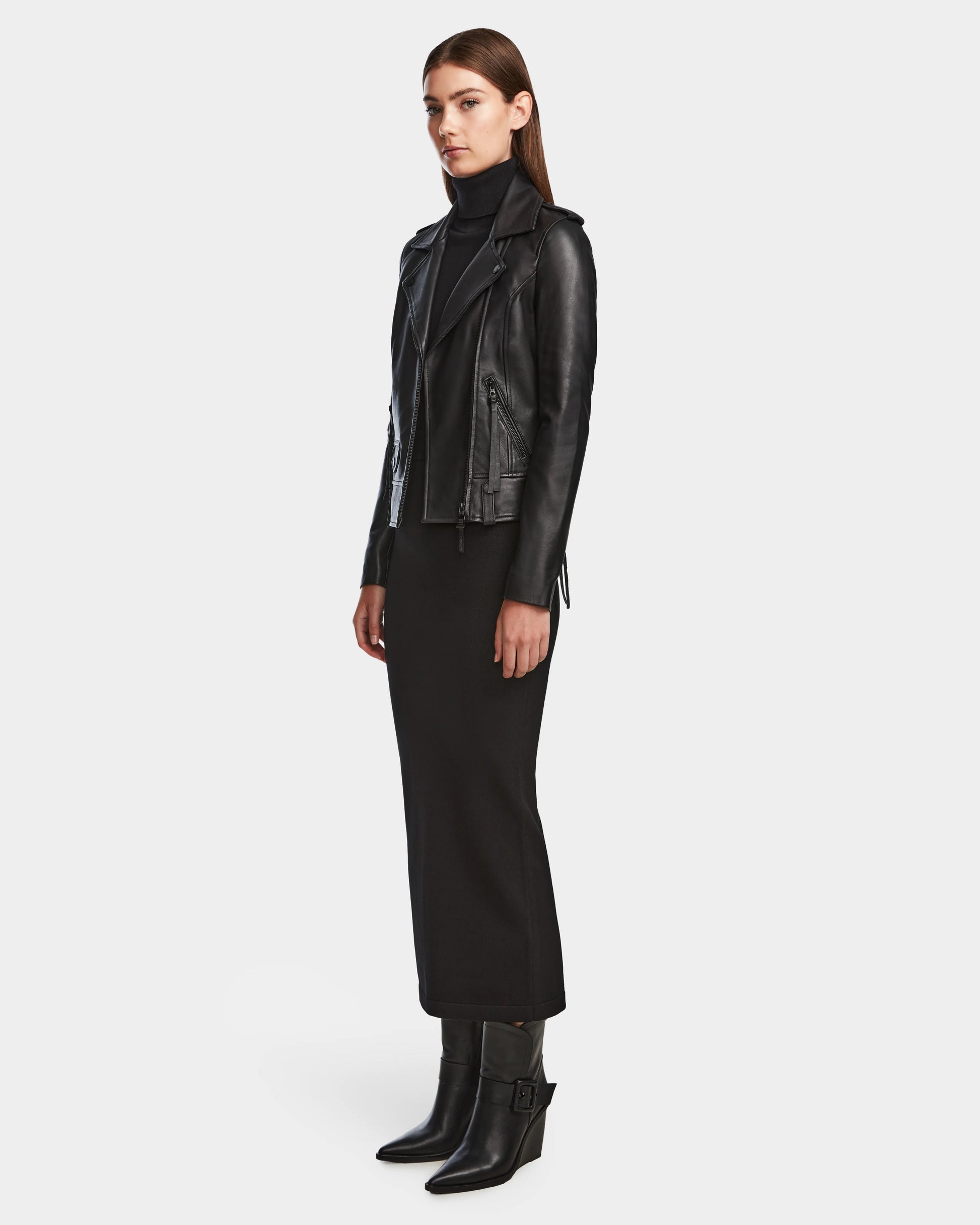 MERGO - 8122009 BLACK - Apparel image 3