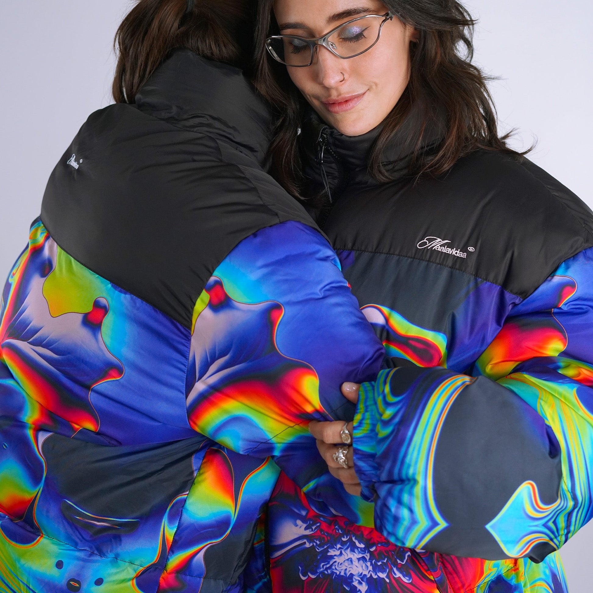 RGB Hug Puffer - Furniture image 2