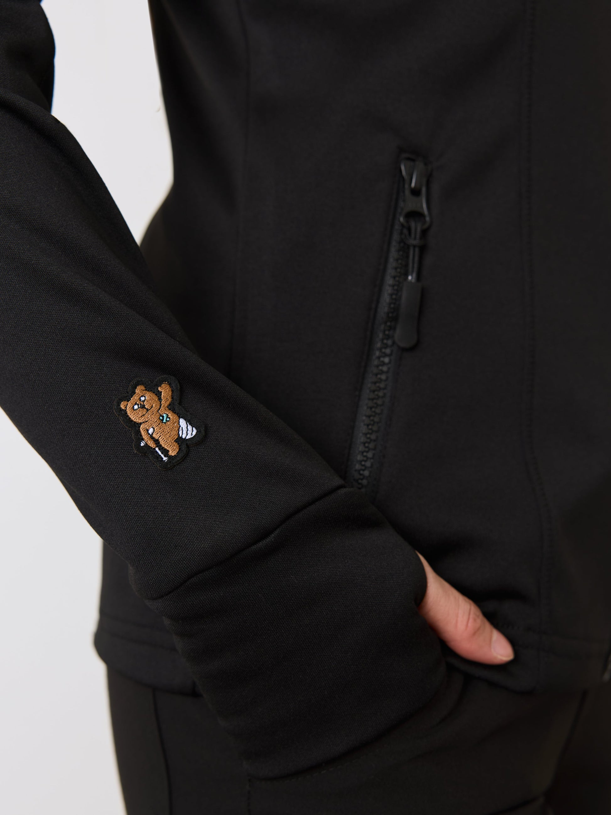 Polyester Full Zip Jacket – Noir – Garde-Malade Embroidery||Veste Polyester Full Zip – Noir – Broderie Garde-Malade - Misc image 4