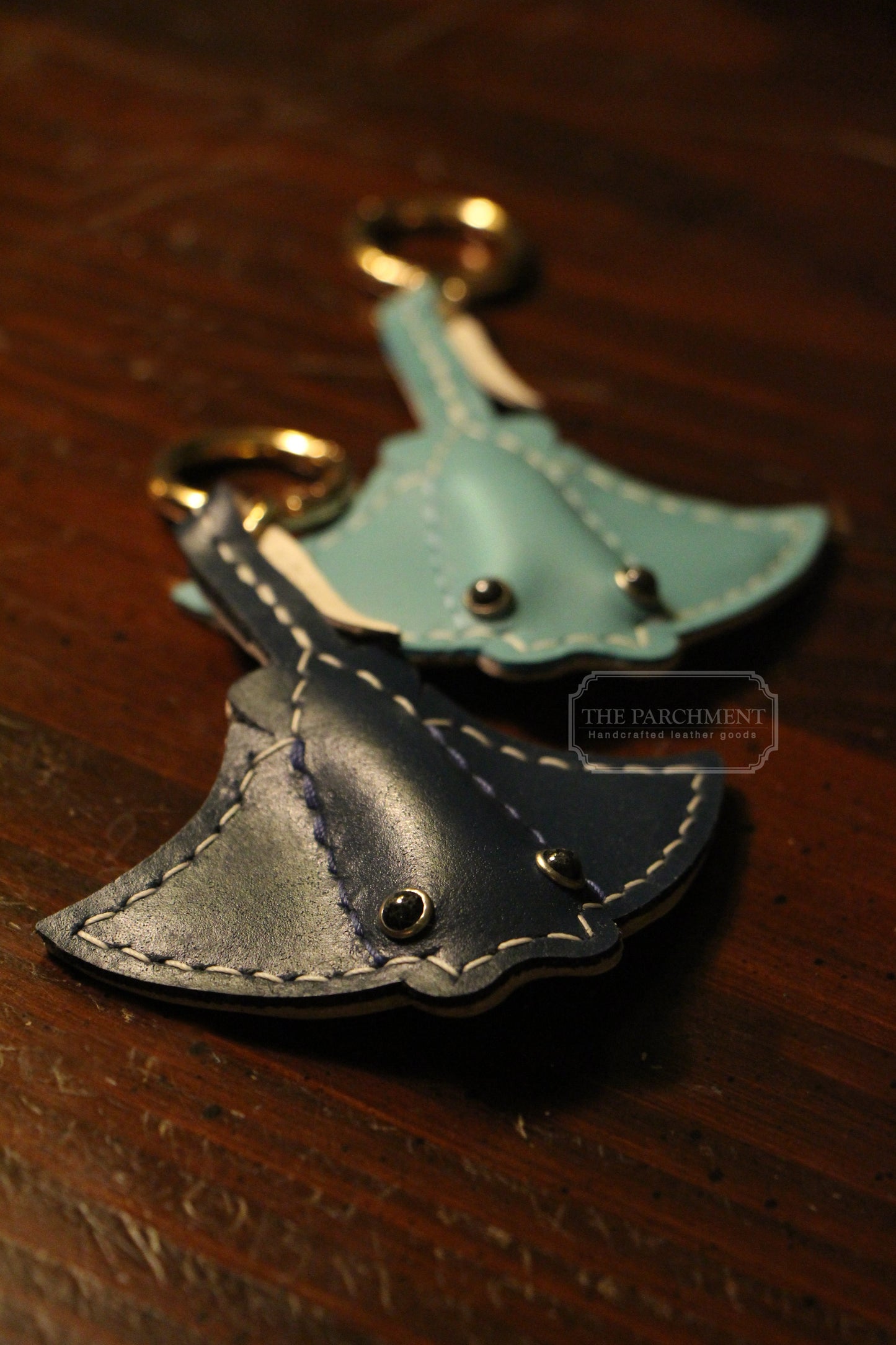 Handmade Stingray Sea Flap Flap Airtag Holder /Magnetic Keychain | Made-to-order 4 to 6 weeks lead time to ship from Canada - Accessories image 14