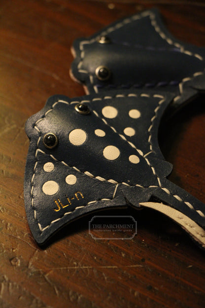 Handmade Stingray Sea Flap Flap Airtag Holder /Magnetic Keychain | Made-to-order 4 to 6 weeks lead time to ship from Canada - Accessories image 15