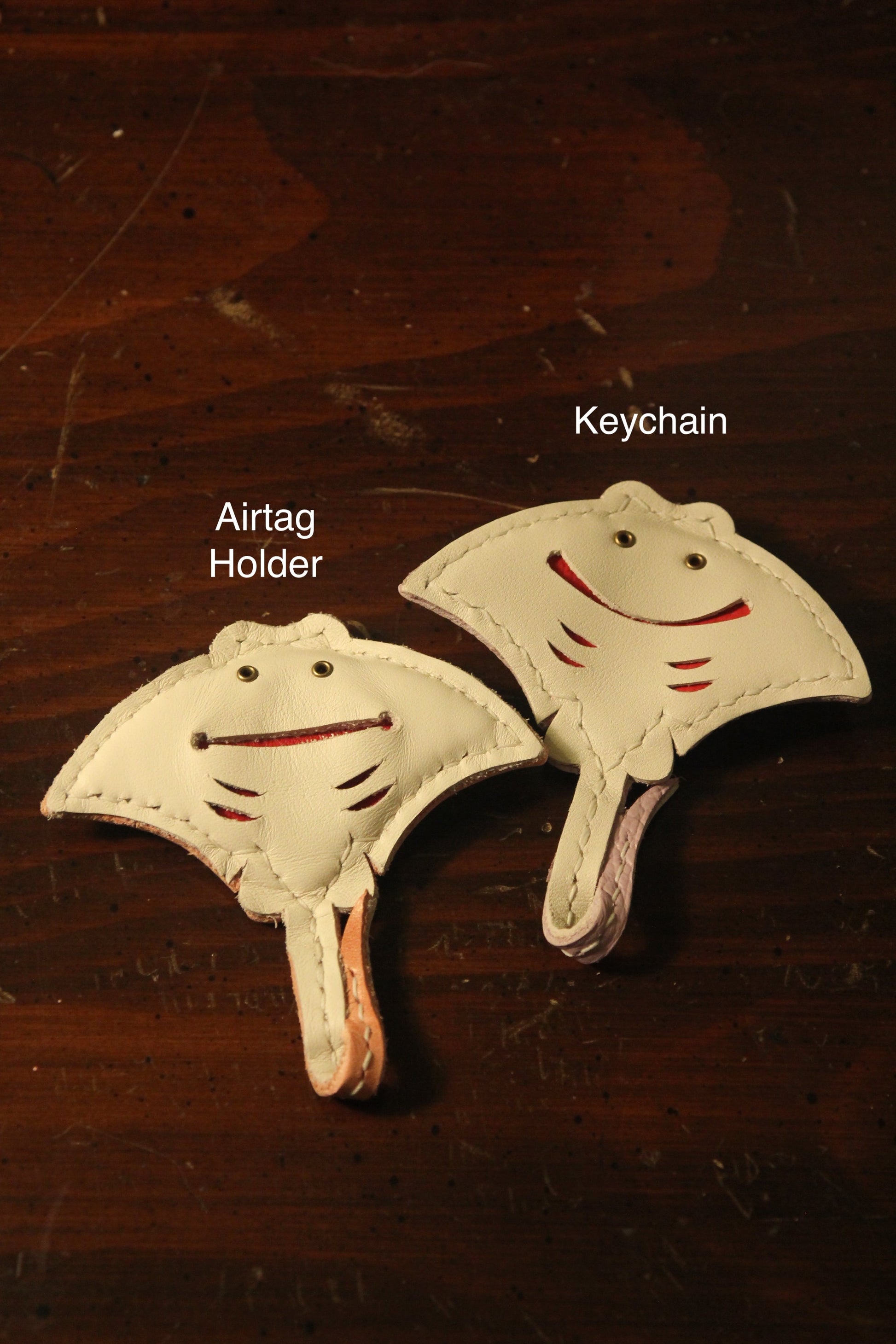 Handmade Stingray Sea Flap Flap Airtag Holder /Magnetic Keychain | Made-to-order 4 to 6 weeks lead time to ship from Canada - Accessories image 2