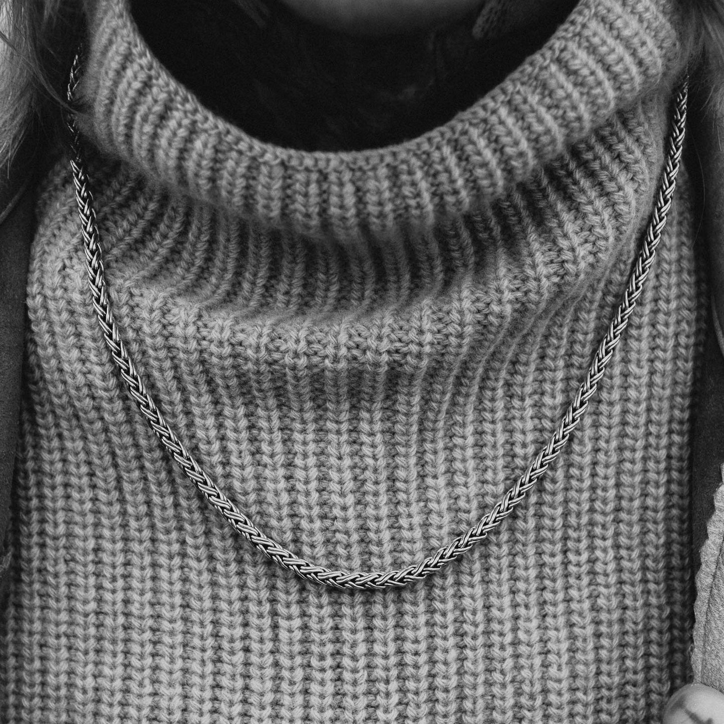 Scorpion x Woven Chain - Jewelry image 5