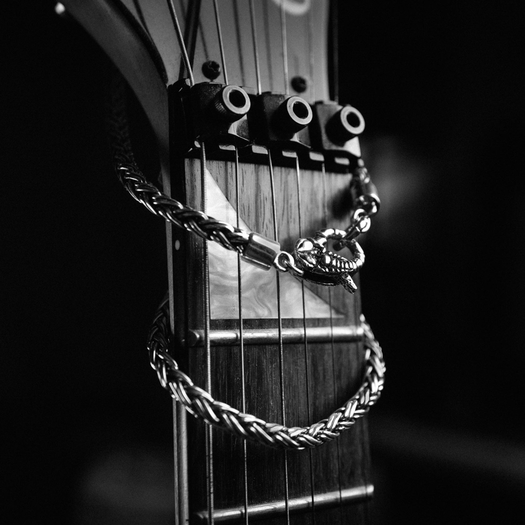 Scorpion x Woven Chain - Jewelry image 7