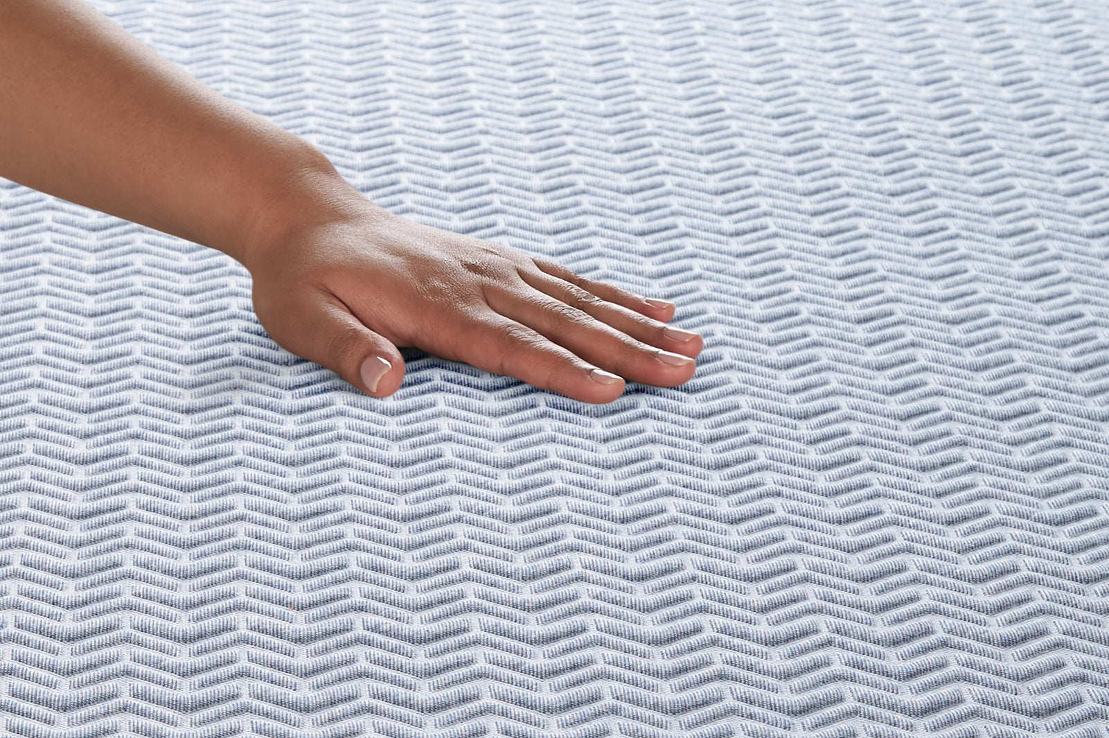 Serta Spectrum Mattress - Bedding image 18