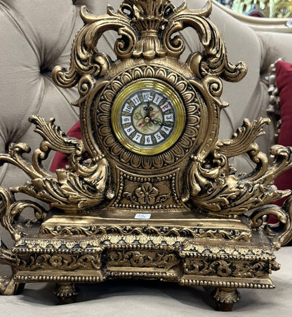 Antique style table clock - Furniture image 2