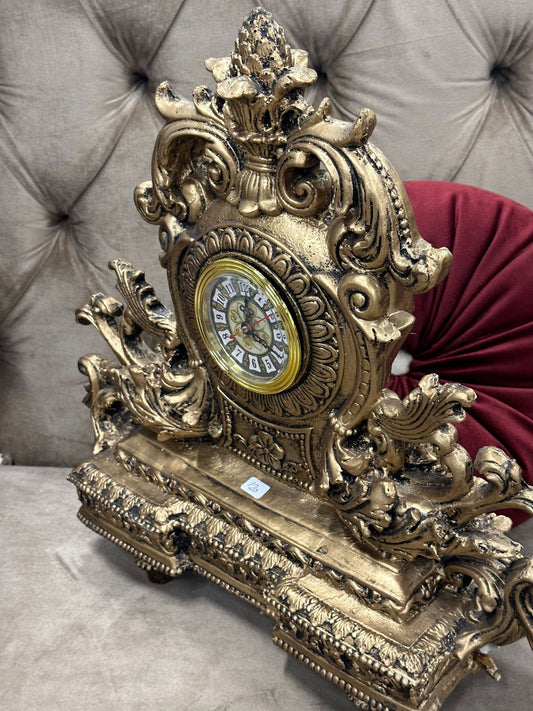 Antique style table clock - Furniture image 1