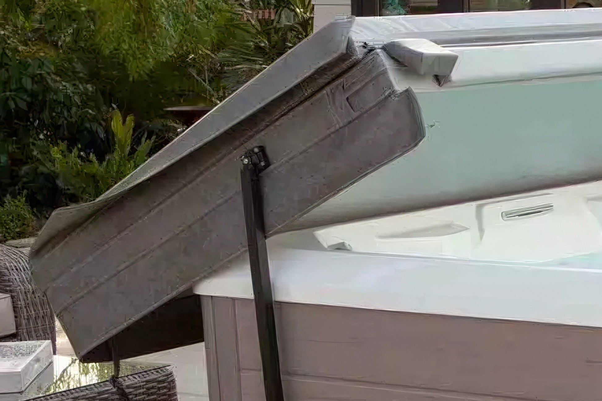 Spa Lifter Plates - Misc image 1