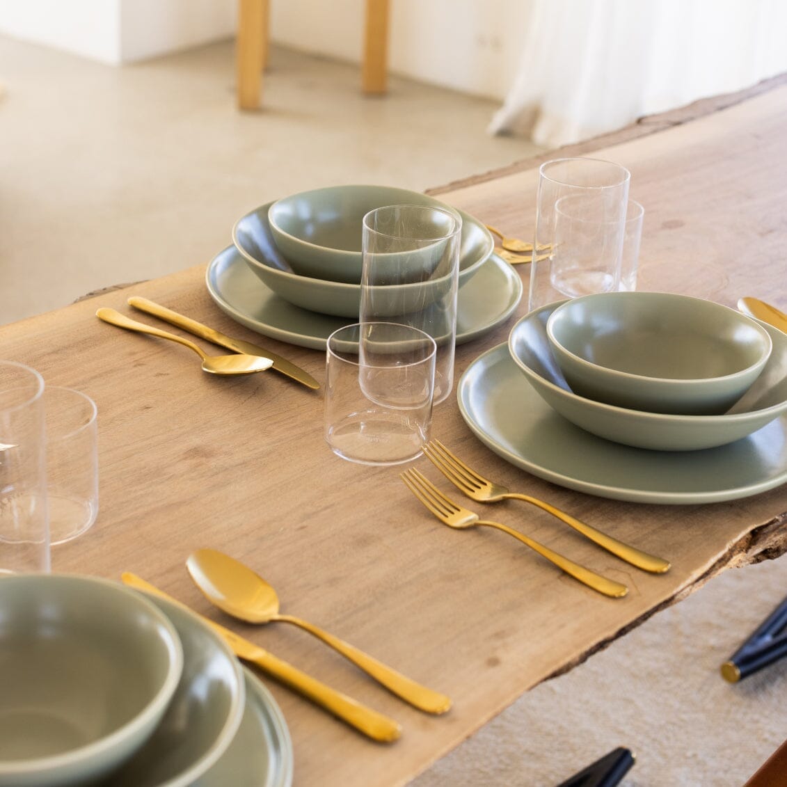 Dinnerware Set - Misc image 16