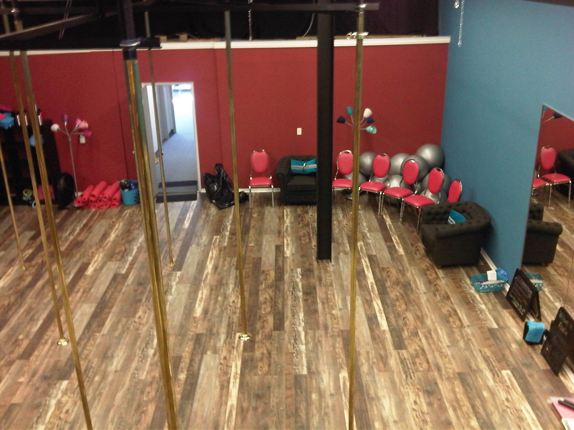 Spinning Dance Poles - Apparel image 3