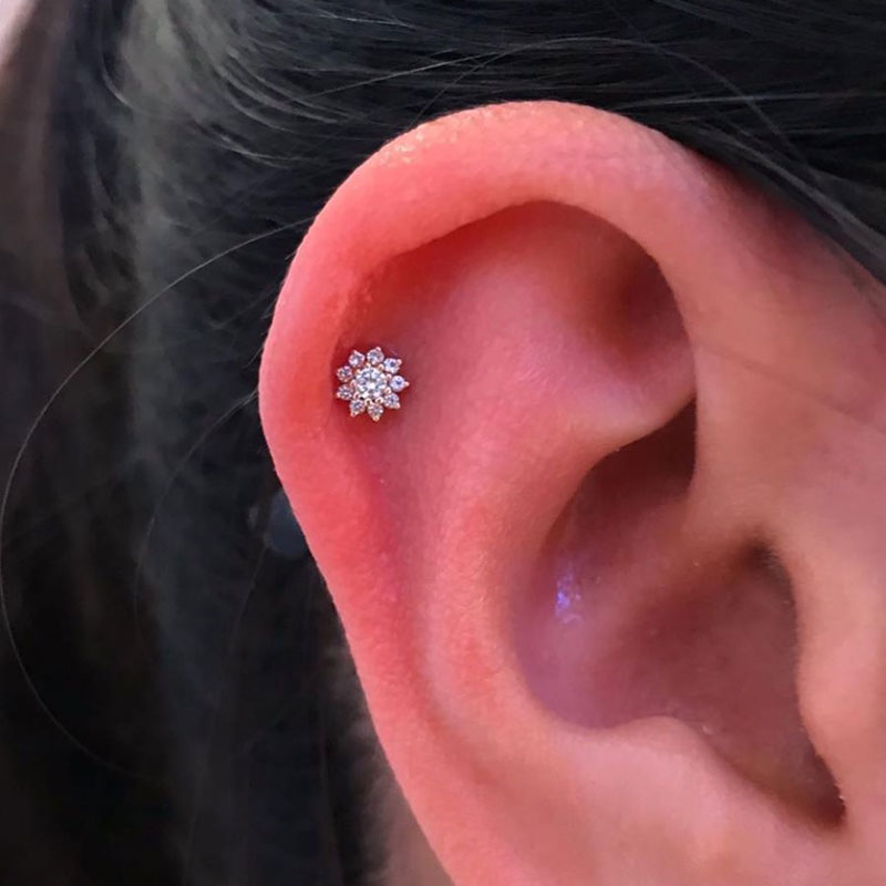 1 Helix Piercing 14y+ in Mississauga + Excluding Jewelry - Jewelry image 3