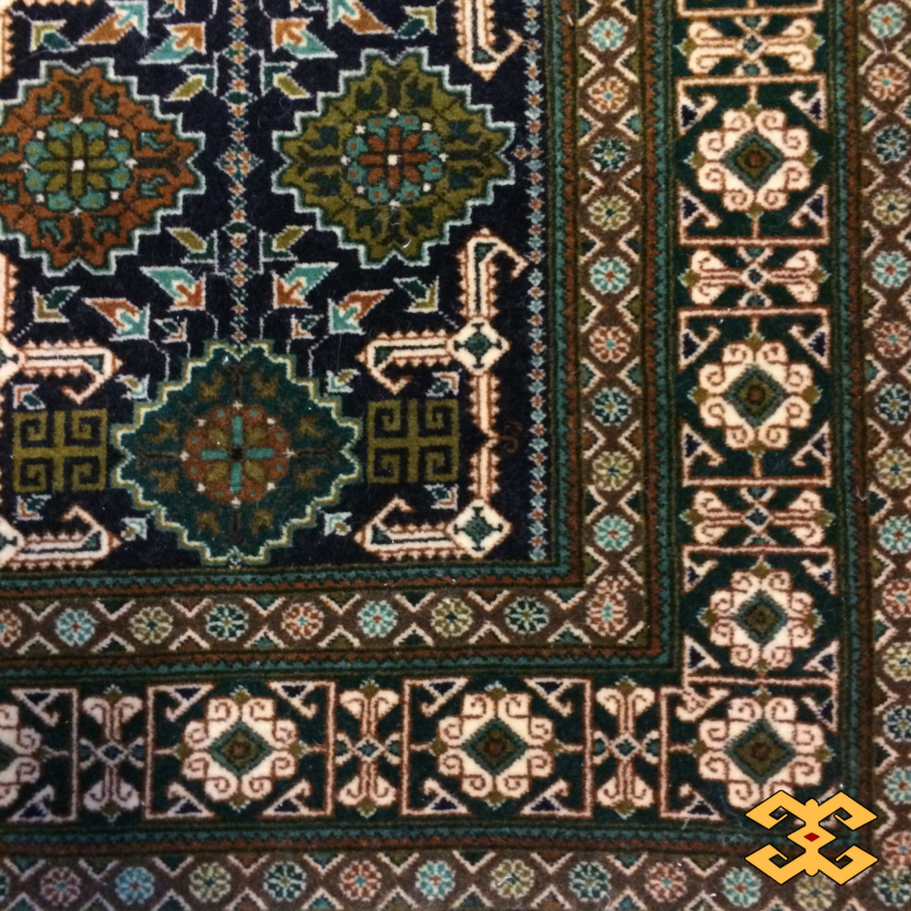 Persian Rug Tabriz 3'5" x 5'11" - Beauty image 3