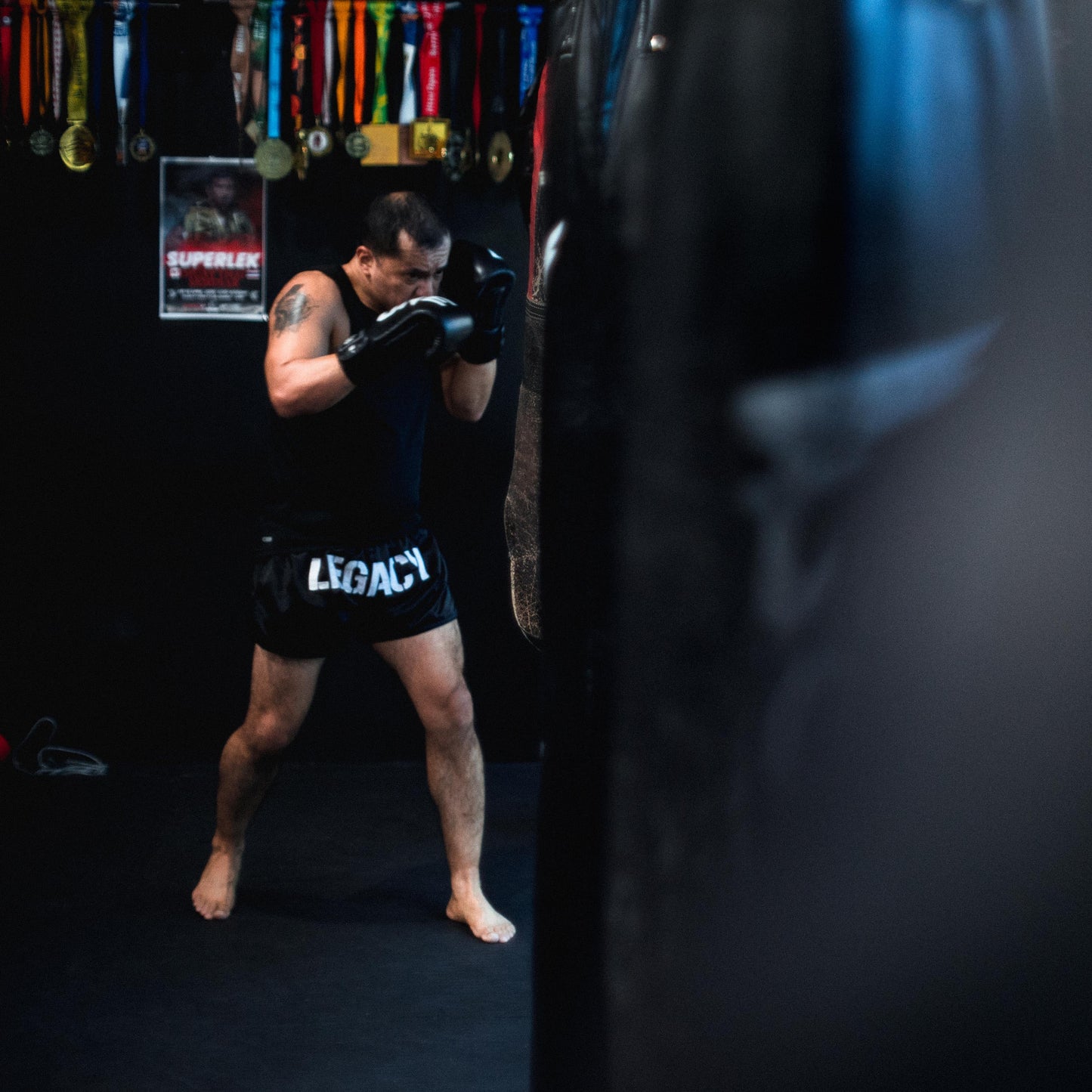 OFFICIAL TEAM LEGACY MUAY THAI SHORTS - Jewelry image 4